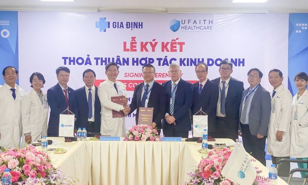 doi-ngu-y-bac-si-benh-vien-da-khoa-gia-dinh