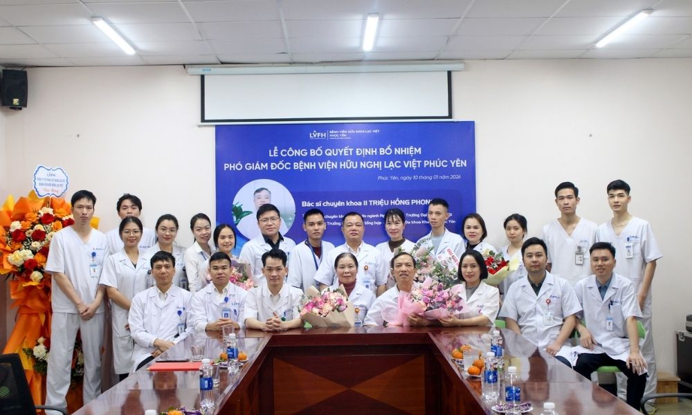 Lễ c&ocirc;ng bố bổ nhiệm Ph&oacute; Gi&aacute;m đốc chuy&ecirc;n m&ocirc;n Bệnh viện Hữu Nghị Lạc Việt Ph&uacute;c Y&ecirc;n