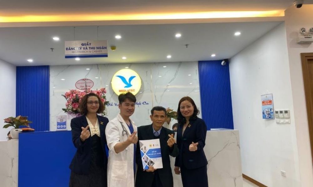 doi-ngu-bac-si-medlatec-duy-tan